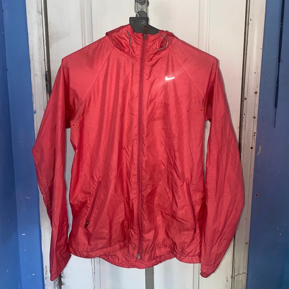 NIKE HOODED ZIP UP RUNNING JACKET